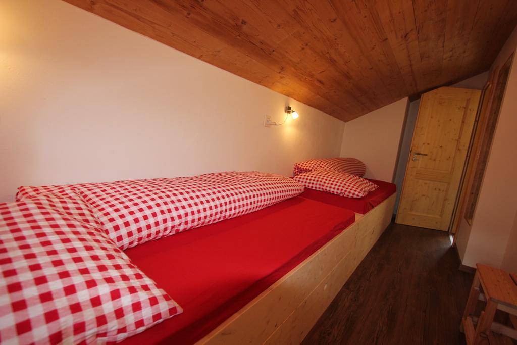 Chalet Daheim Reckingen Bagian luar foto